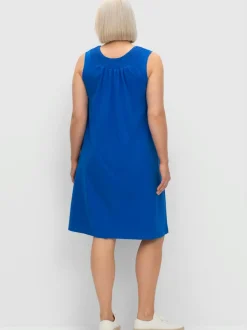 Robe en jersey encolure smockée