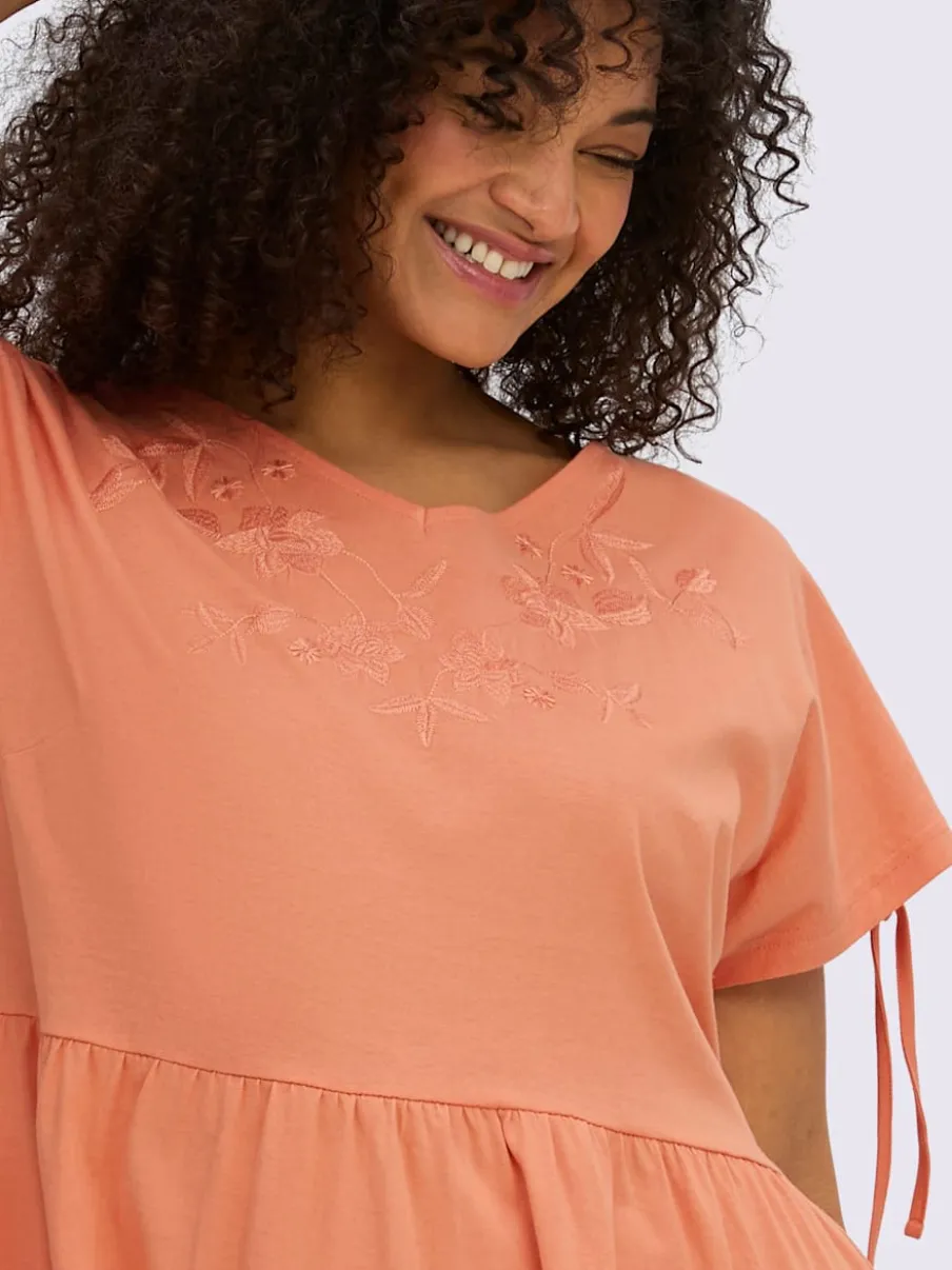Robe en jersey superbe broderie florale