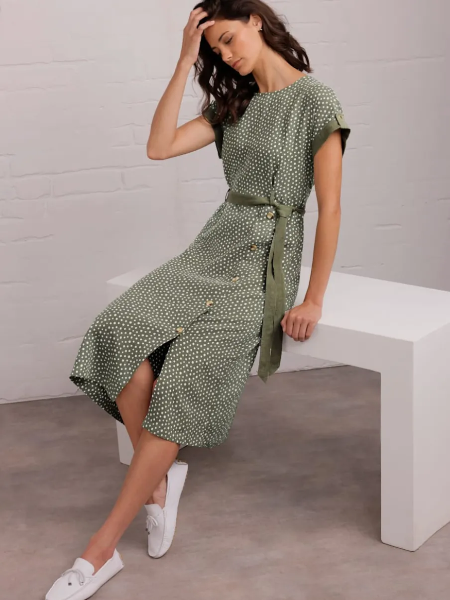 Robe en lin à ceinture boutons et fentes latérales