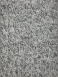 Robe en tricot col montant avec manches longues et jupe fendue