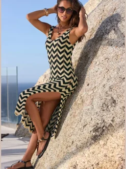 Robe en tricot à encolure en V et motifs chevrons