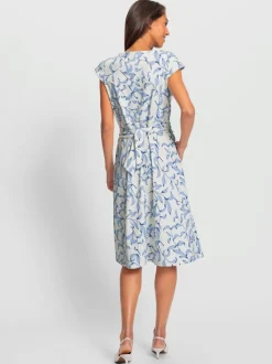 Robe fourreau à col rond avec ceinture à nouer