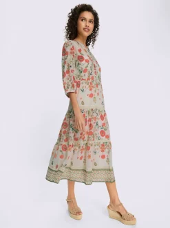 Robe imprimée avec encolure ronde et manches 3/4 fleuries