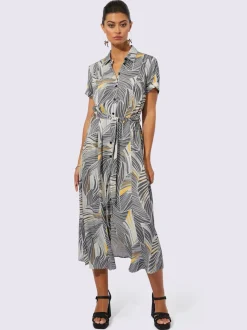Robe imprimée col chemise manches courtes jupe évasée