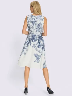 Robe imprimée fleurie à encolure carrée et jupe évasée