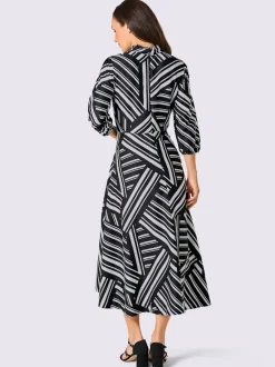 Robe longue avec col montant et manches trois-quarts à motif graphique