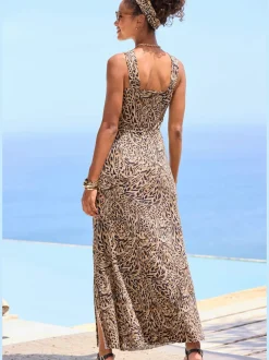 Robe longue avec encolure en v et fente latérale