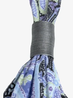 Robe longue avec encolure réglable et motifs floraux fluides