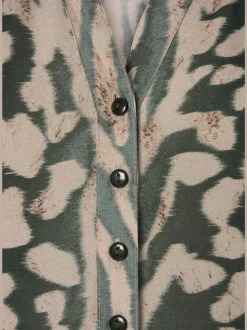 Robe longue avec encolure ronde à imprimé animal.