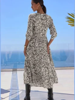Robe longue avec encolure ronde