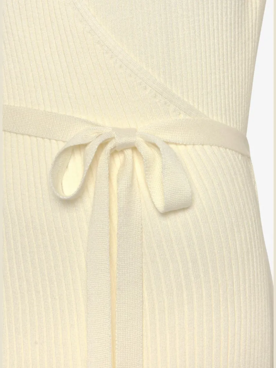 Robe longue cache-cœur en tricot avec ceinture ajustable