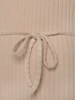 Robe longue côtelée avec encolure en v ajustée
