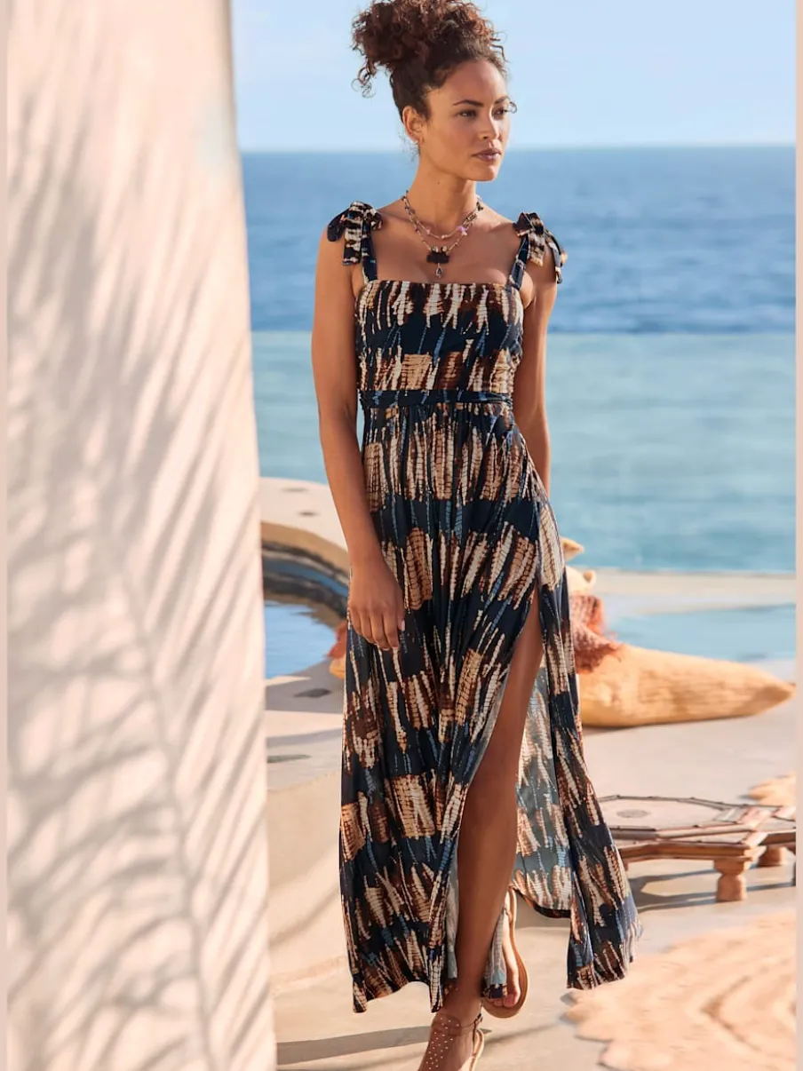 Robe longue à encolure droite avec motif imprimé unique