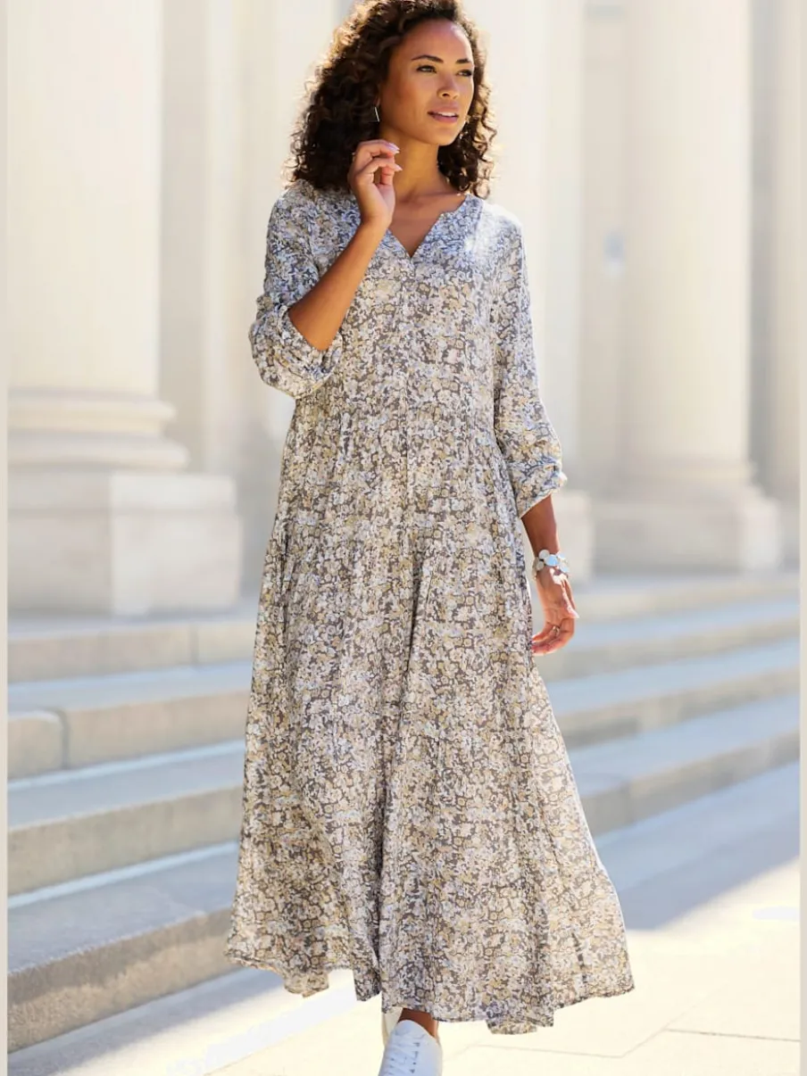 Robe longue encolure en V avec volants imprimés