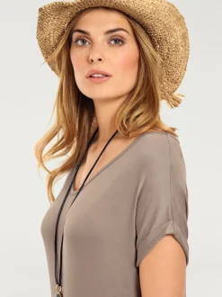 Robe longue à encolure V avec manches courtes et poches latérales