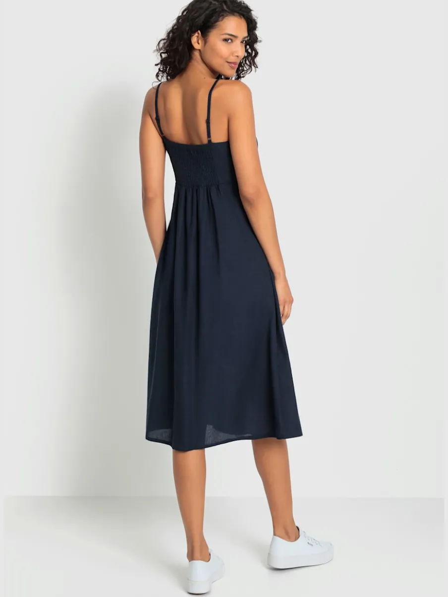 Robe midi avec empiècement smoké et boutons devant