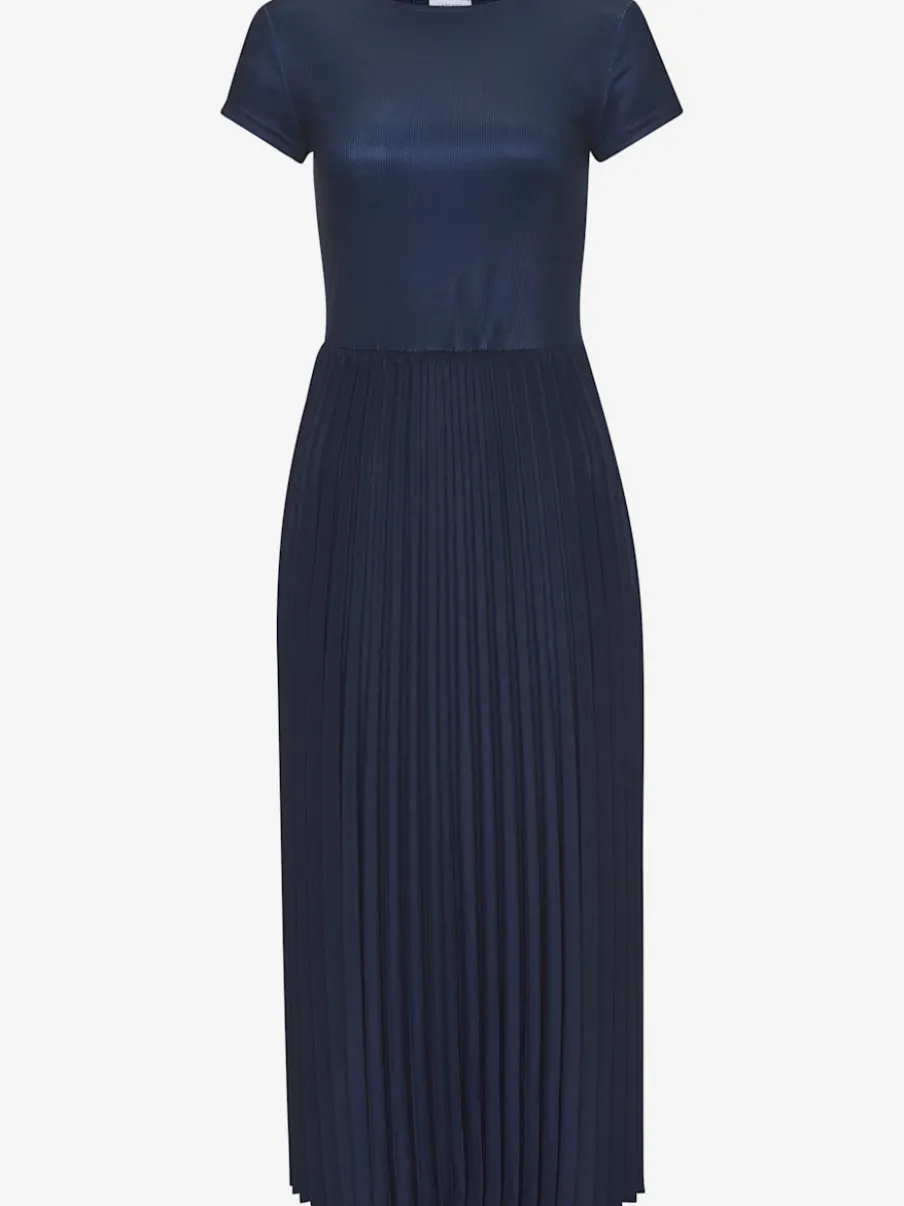 Robe mi-longue avec jupe plissée et col rond