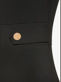 Robe mi-longue à encolure ronde avec larges bretelles et coupe cintrée