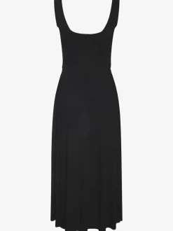 Robe mi-longue en jersey avec encolure droite et poches