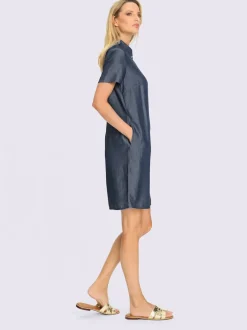 Robe polo au style sportif chic avec boutons fantaisie
