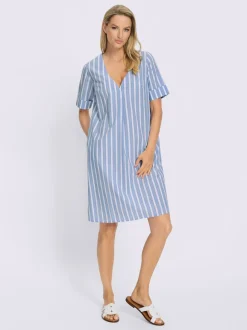 Robe à rayures sportives avec col V et manches courtes