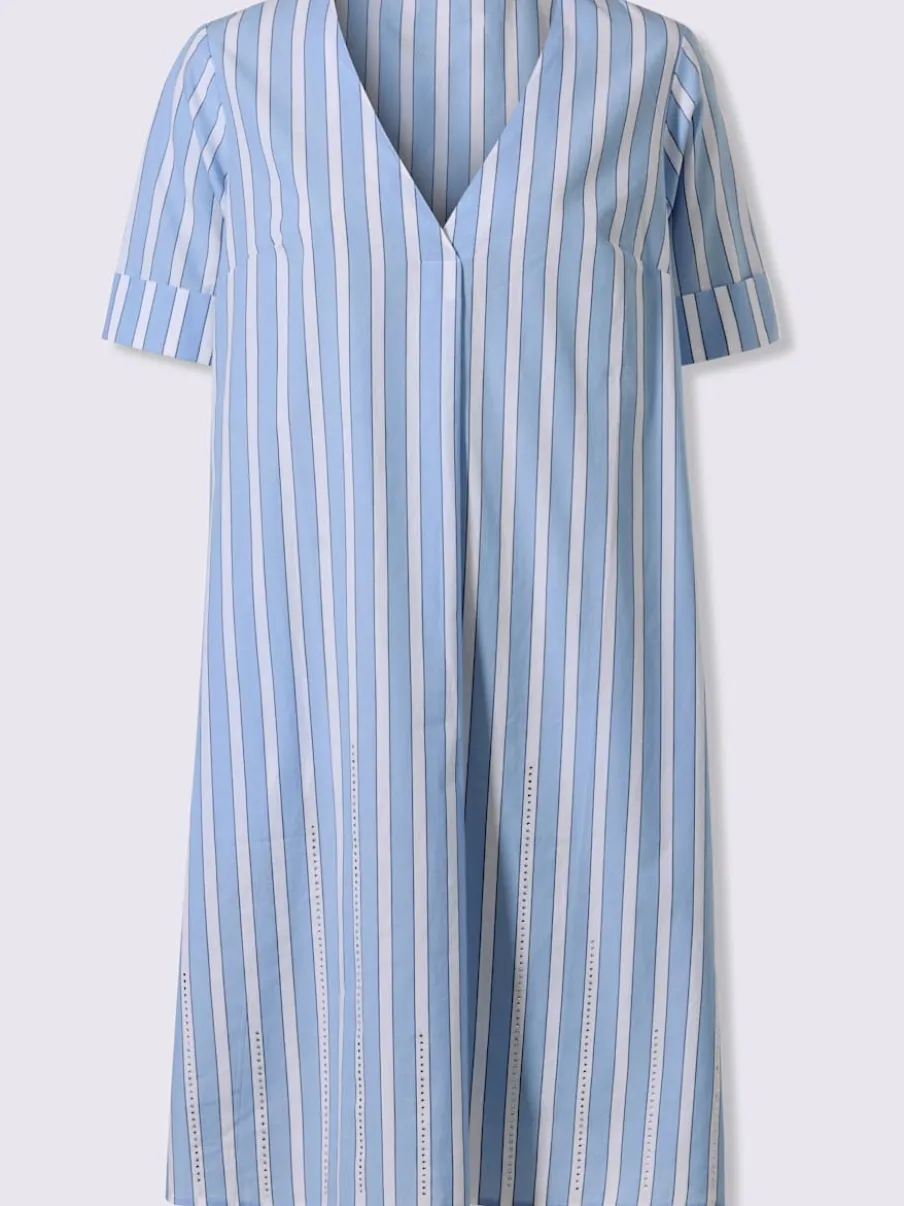 Robe à rayures sportives avec col V et manches courtes