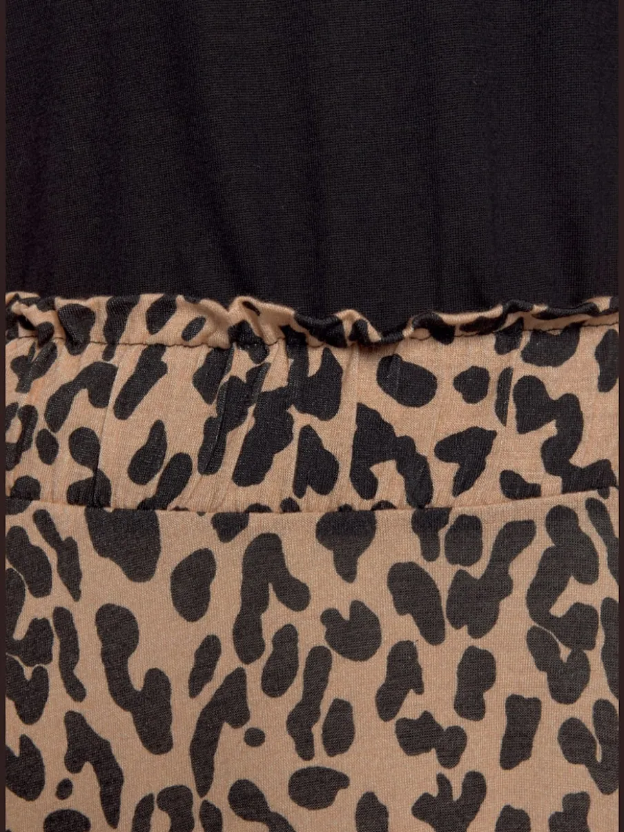 Robe sans manches en viscose avec imprimé animal.