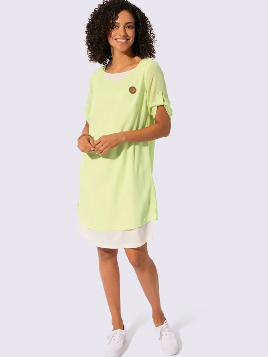 Robe tissée à encolure ronde et manches courtes retroussables
