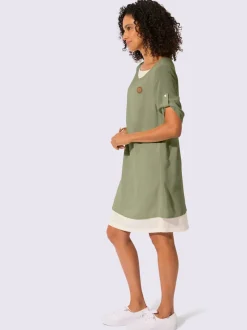 Robe tissée à encolure ronde et manches courtes retroussables