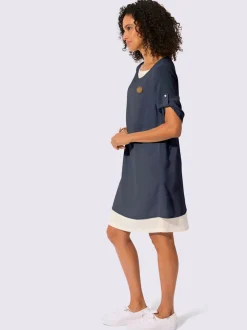 Robe tissée à encolure ronde et manches courtes retroussables