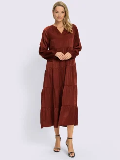 Robe tissée en satin avec encolure ronde et manches longues