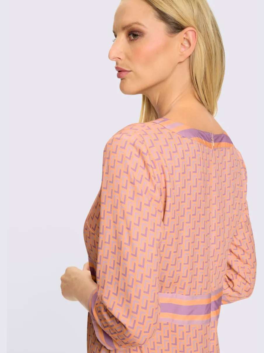 Robe tissée en viscose douce avec encolure V