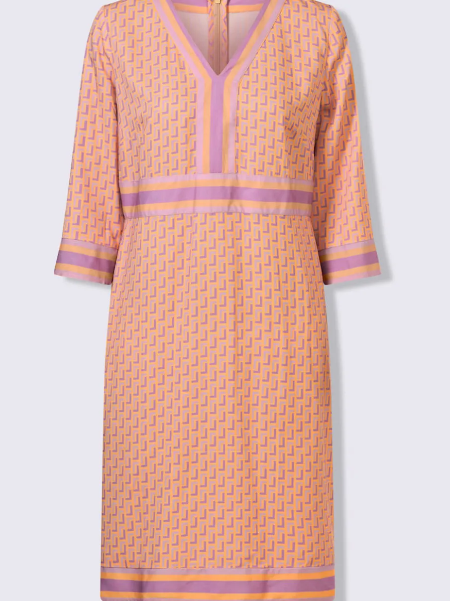 Robe tissée en viscose douce avec encolure V