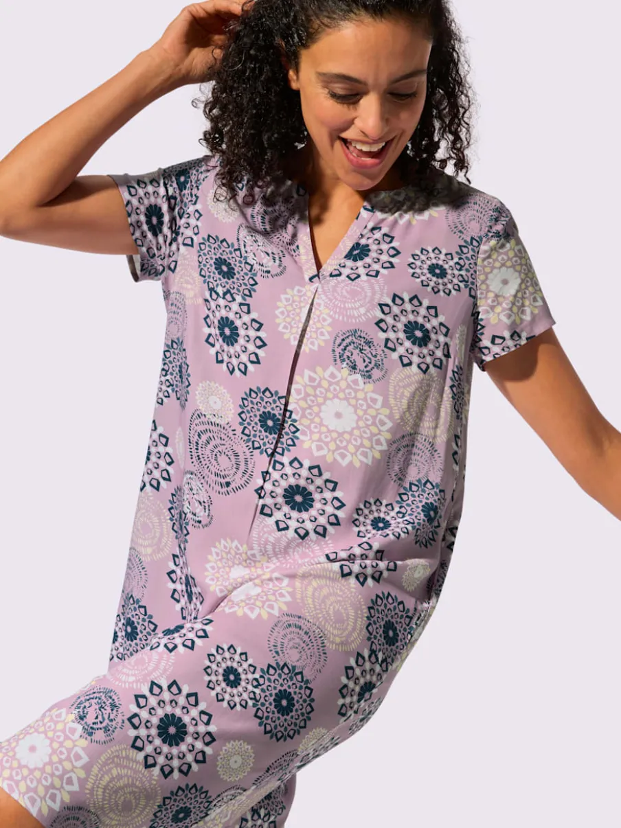 Robe tissée imprimée avec encolure V et manches courtes