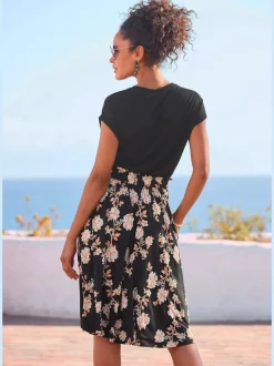 Robe T-shirt avec jupe imprimée à large élastique