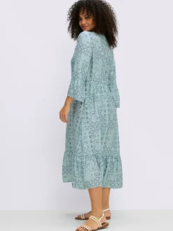 Robe évasée motif estival