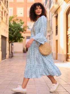 Robe évasée motif estival