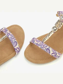Sandales différents éléments décoratifs pour une allure, sophistiquée et raffinée