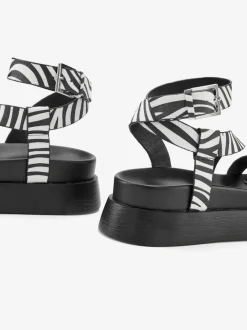 Sandales tendance avec semelle compensée