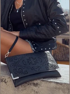 Se porte en pochette ou en sac en bandoulière