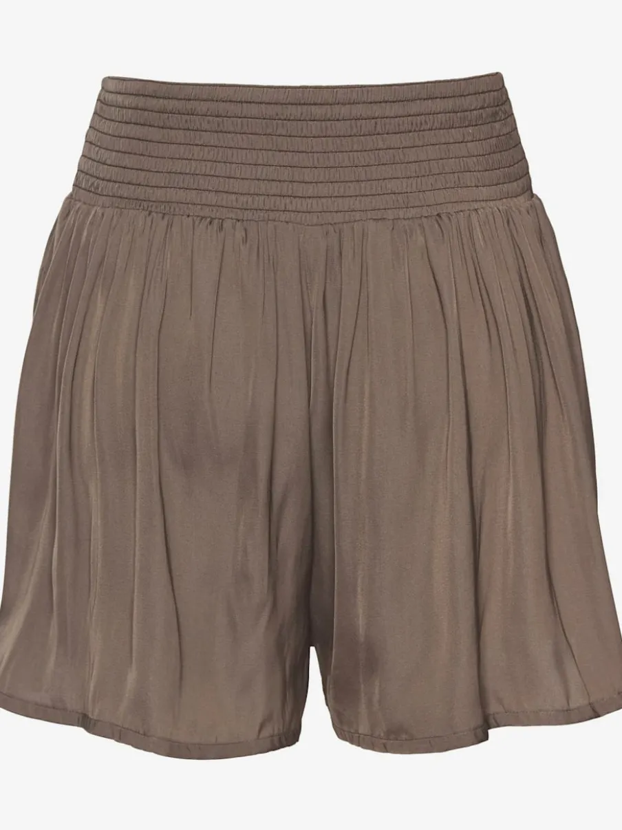 Short d'été léger avec large ceinture smockée et coupe décontractée