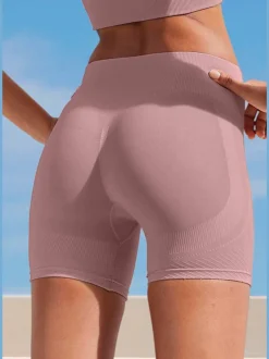 Short sans coutures moulant avec structure côtelée douce