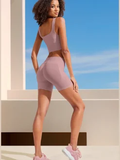 Short sans coutures moulant avec structure côtelée douce