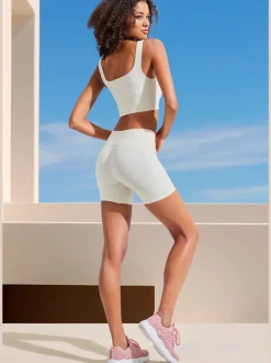 Short sans coutures moulant avec structure côtelée douce