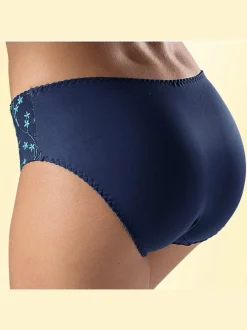 Slip. coupe basique enveloppante. idéal pour les grandes tailles