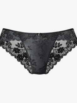 Slip féminin à la coupe élégante