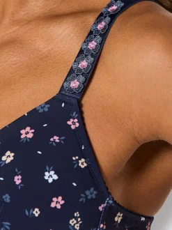 Soutien-gorge à coques sans armatures à bonnets moulés et bretelles réglables