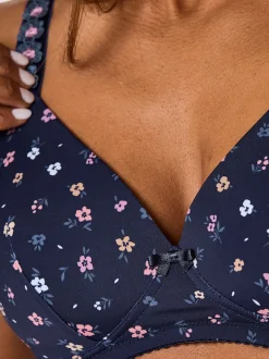 Soutien-gorge à coques sans armatures à bonnets moulés et bretelles réglables