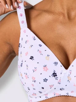 Soutien-gorge à coques sans armatures à bonnets moulés et bretelles réglables