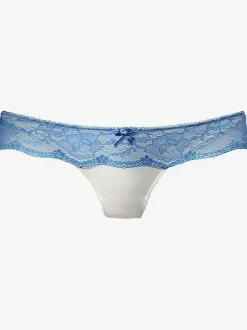 String féminin avec large ceinture en dentelle florale
